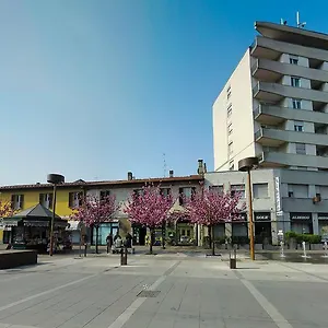 Sole 3*, Mariano Comense Italia